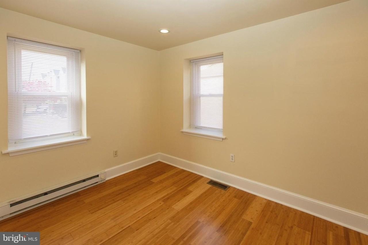 334 E Main St Apt 1r - Photo 6 of 10