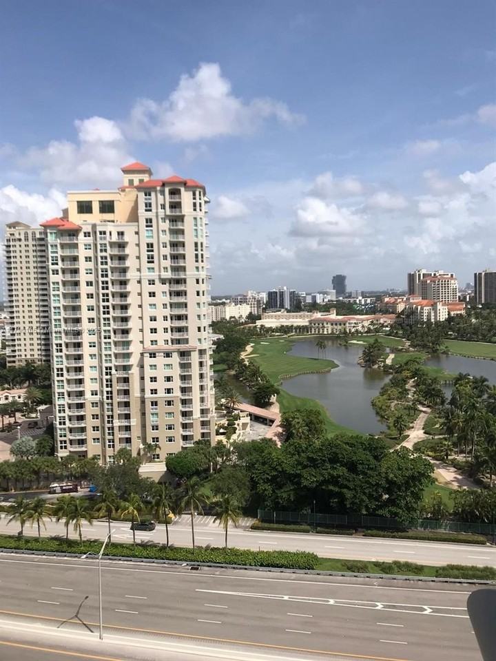 3300 Northeast 191st Street #1806 - Photo 5 of 33