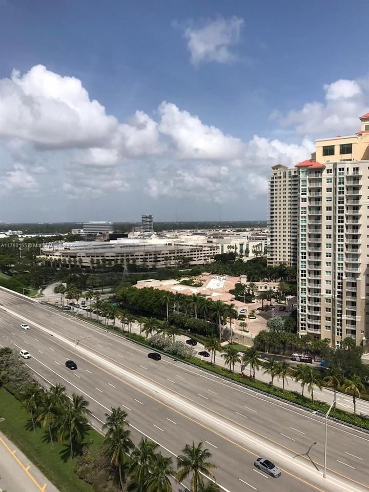 3300 Northeast 191st Street #1806 - Photo 6 of 33