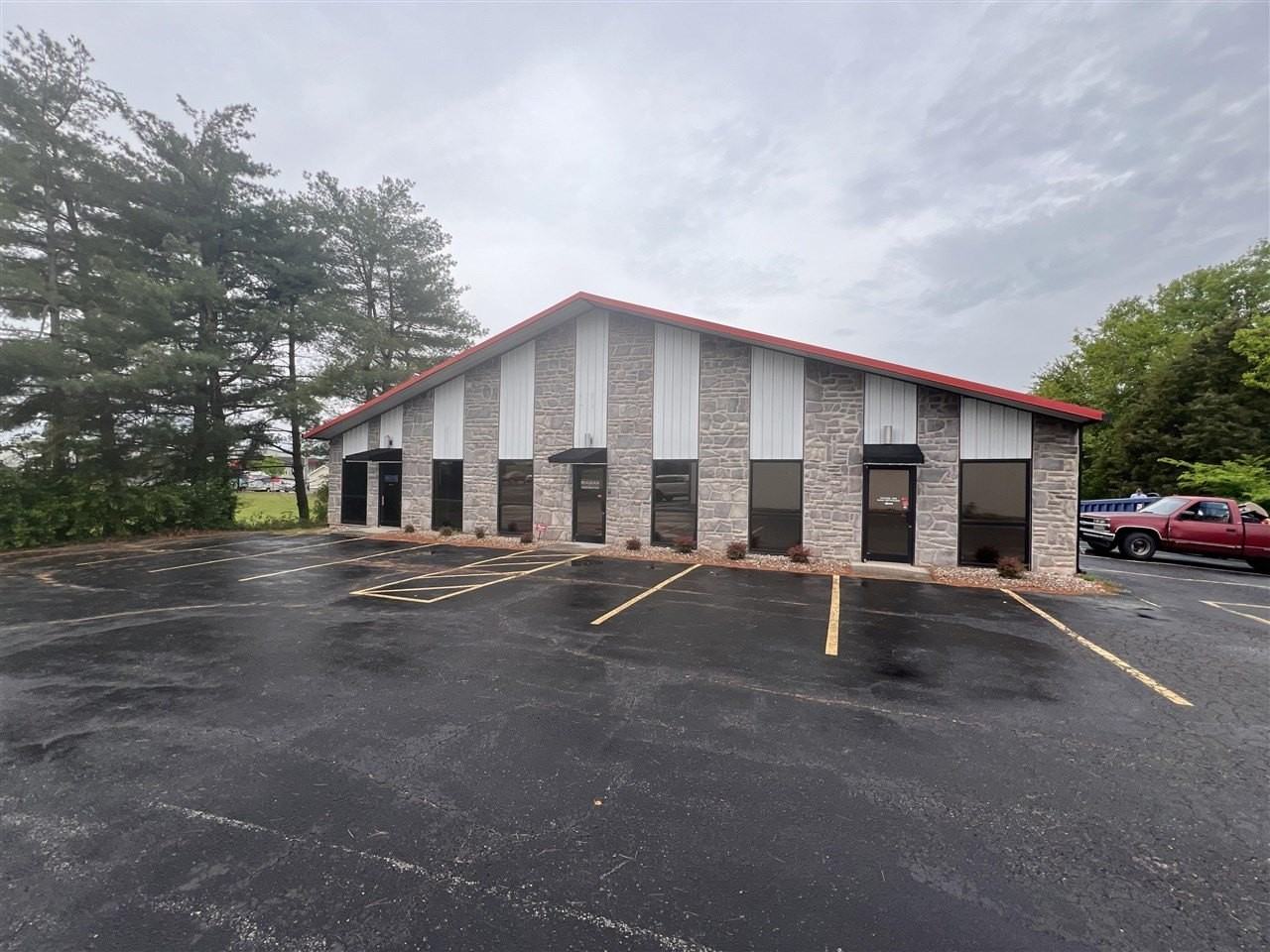 855 Lovers Ln #BLDGB