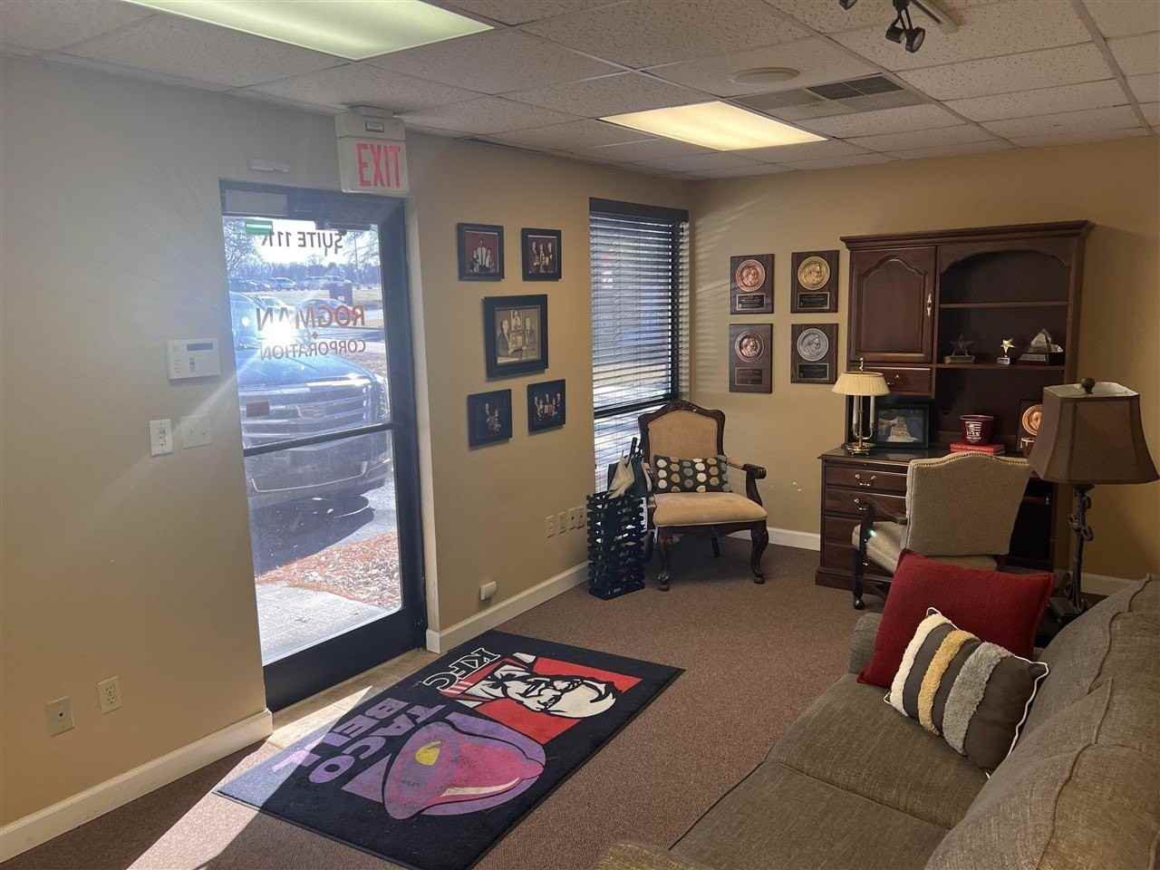 855 Lovers Ln - Photo 4 of 12