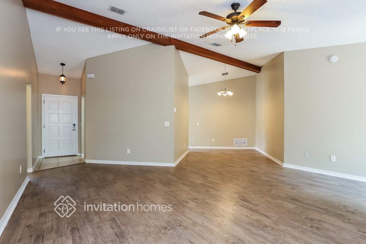 3882 Olympic Ln - Photo 3 of 17