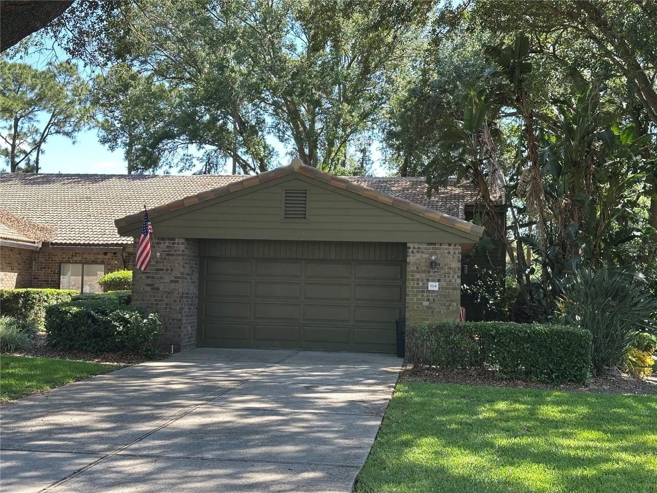 104 Woden Way - Photo 2 of 27