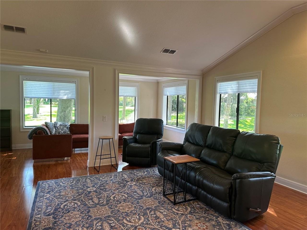 104 Woden Way - Photo 6 of 27