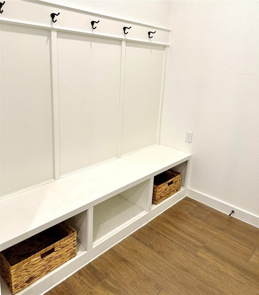 8201 Donnelley Dr - Photo 5 of 21