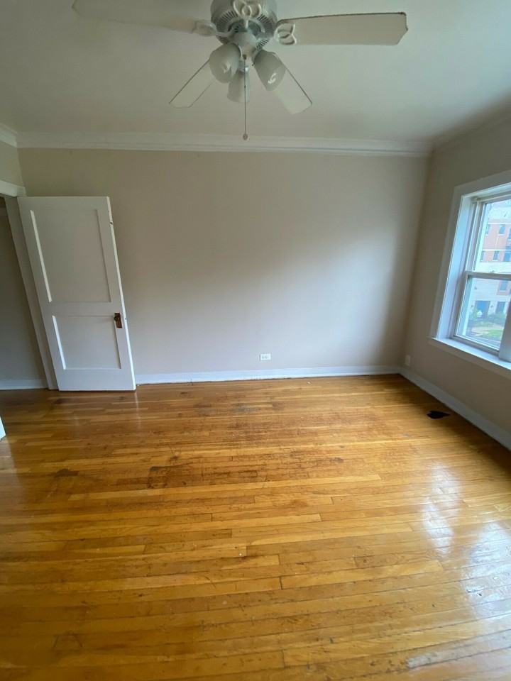 7757 N Sheridan Rd #1 - Photo 3 of 10