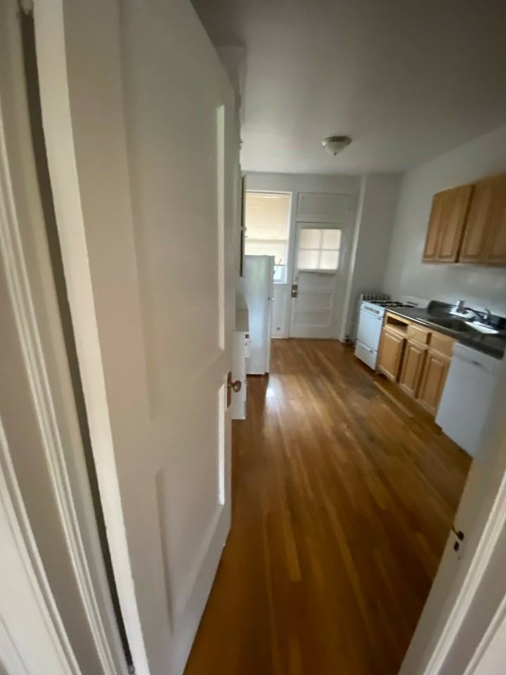 7757 N Sheridan Rd #1 - Photo 6 of 10