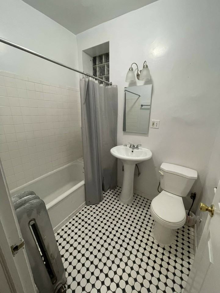 1372 W Estes Ave #1N - Photo 7 of 10