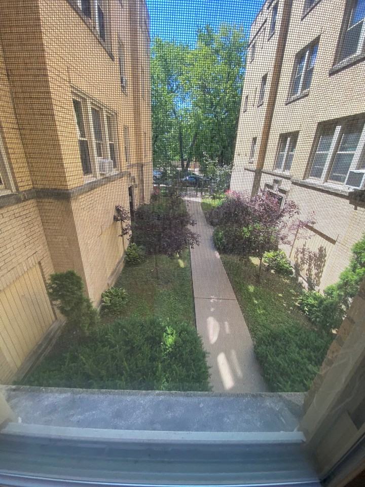 2950 West Belle Plaine Avenue #1 - Photo 3 of 17