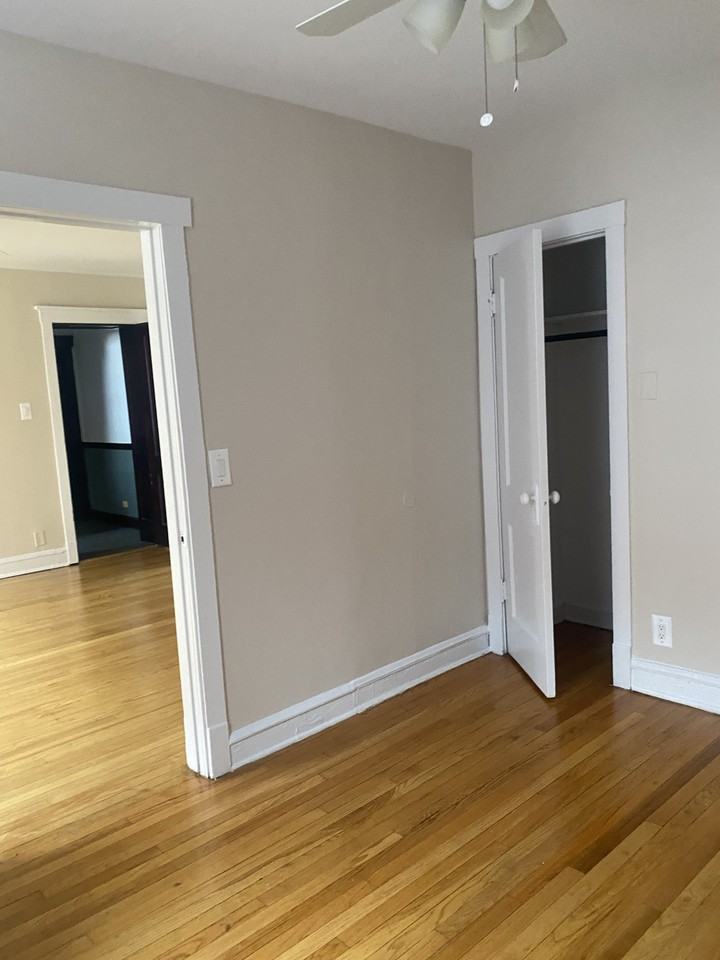 2346 W Touhy Ave #1E - Photo 3 of 16