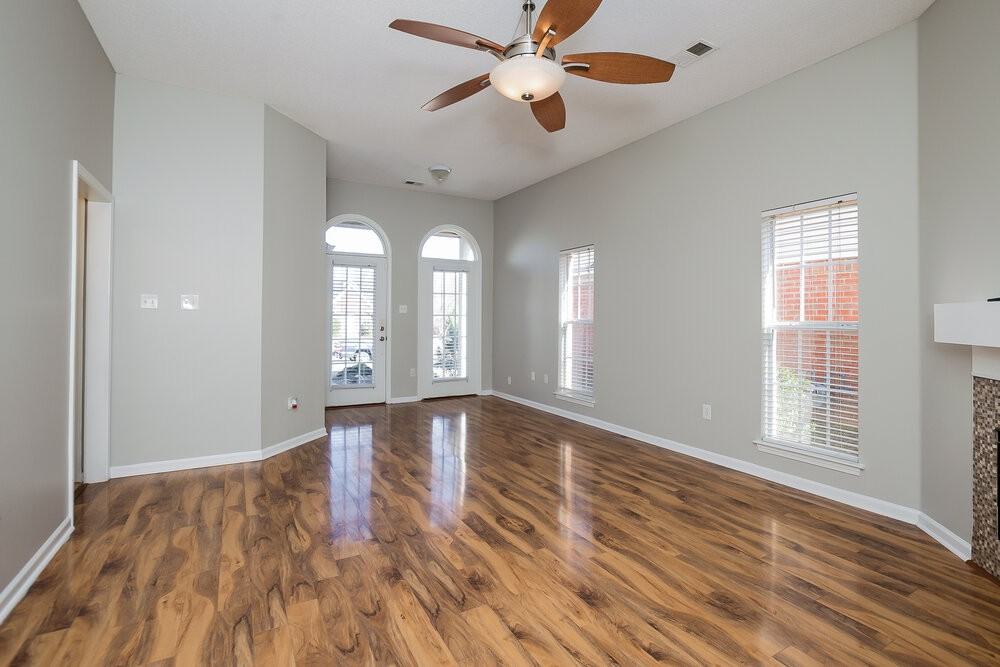 761 Grant Dr - Photo 2 of 15