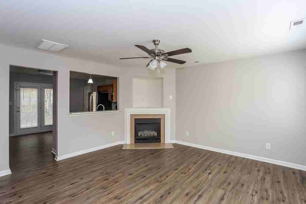 642 Tribune Dr - Photo 5 of 15