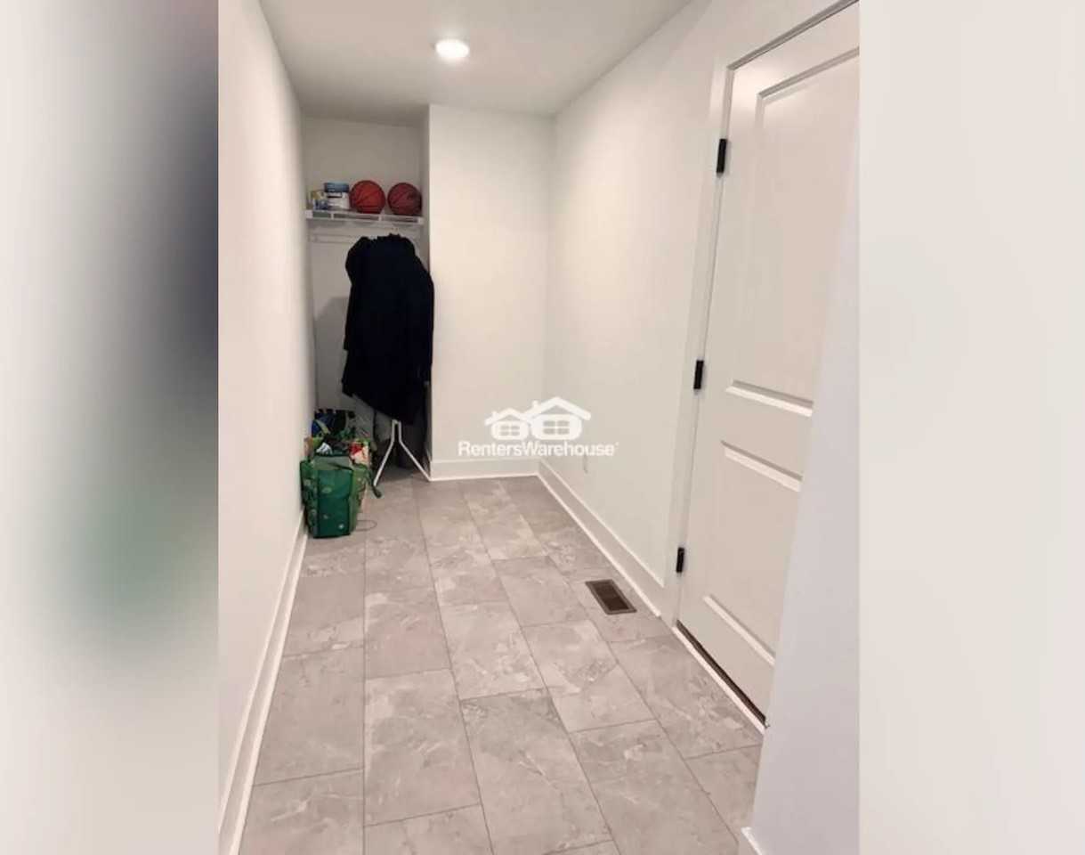 6410 Benton Oak Ct - Photo 2 of 30