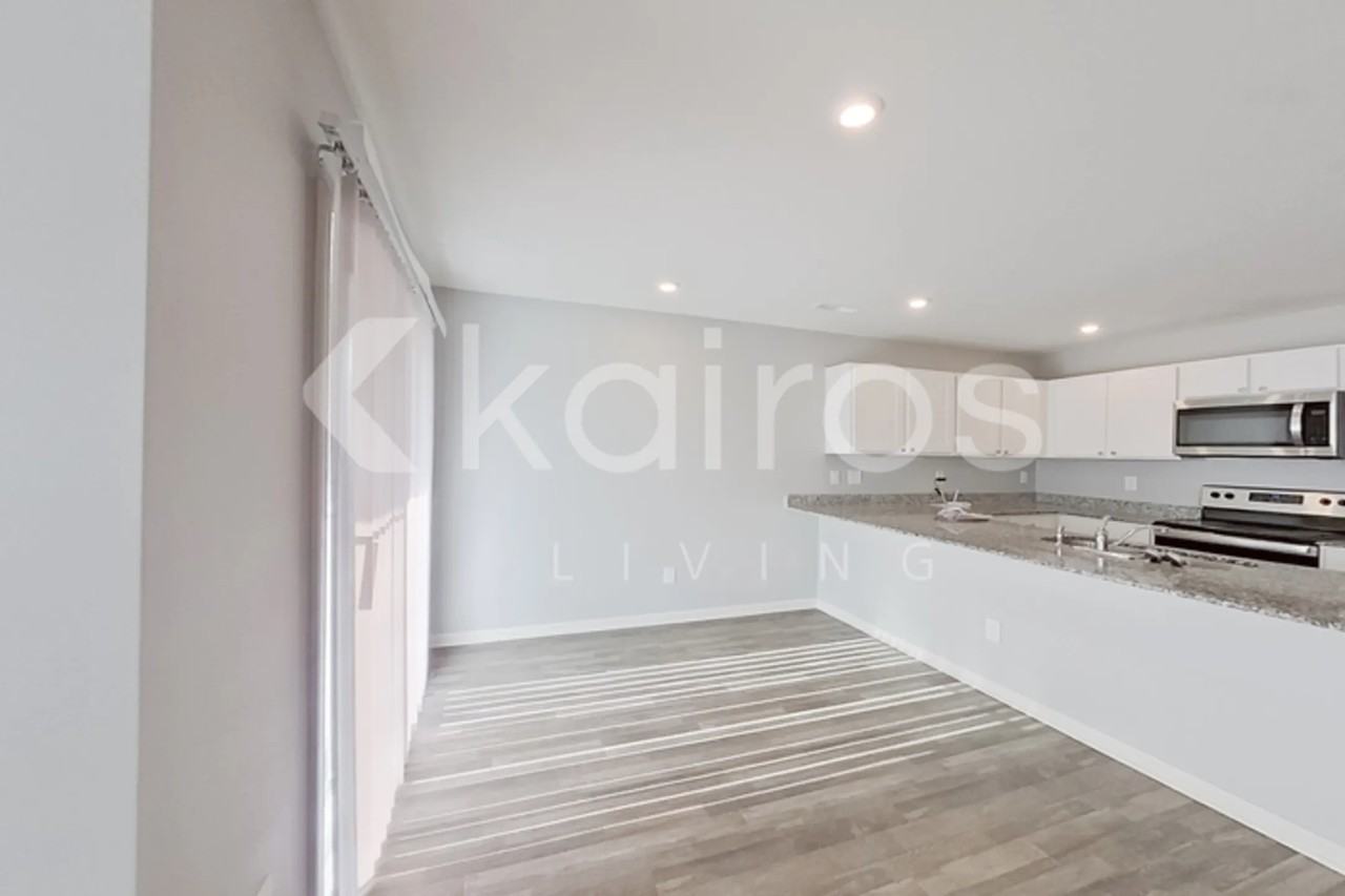 302 Emilys Dr - Photo 3 of 24