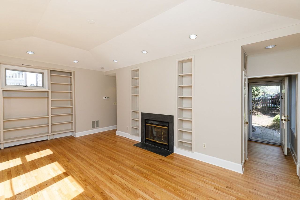 1525 Elliot Pl Nw - Photo 7 of 45