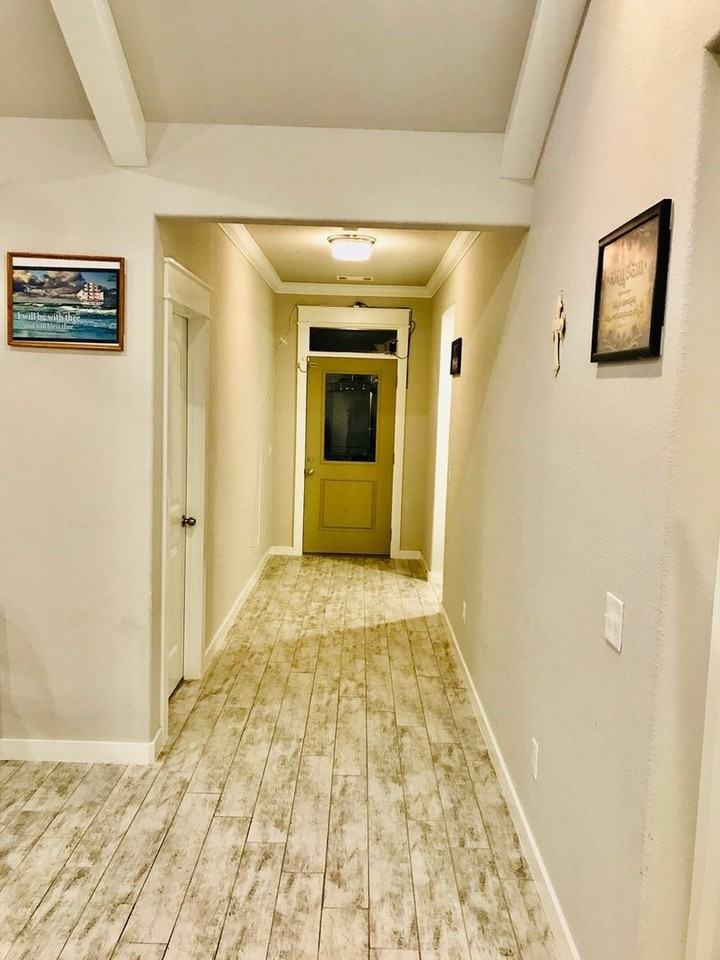 1224 Bradley St - Photo 6 of 12
