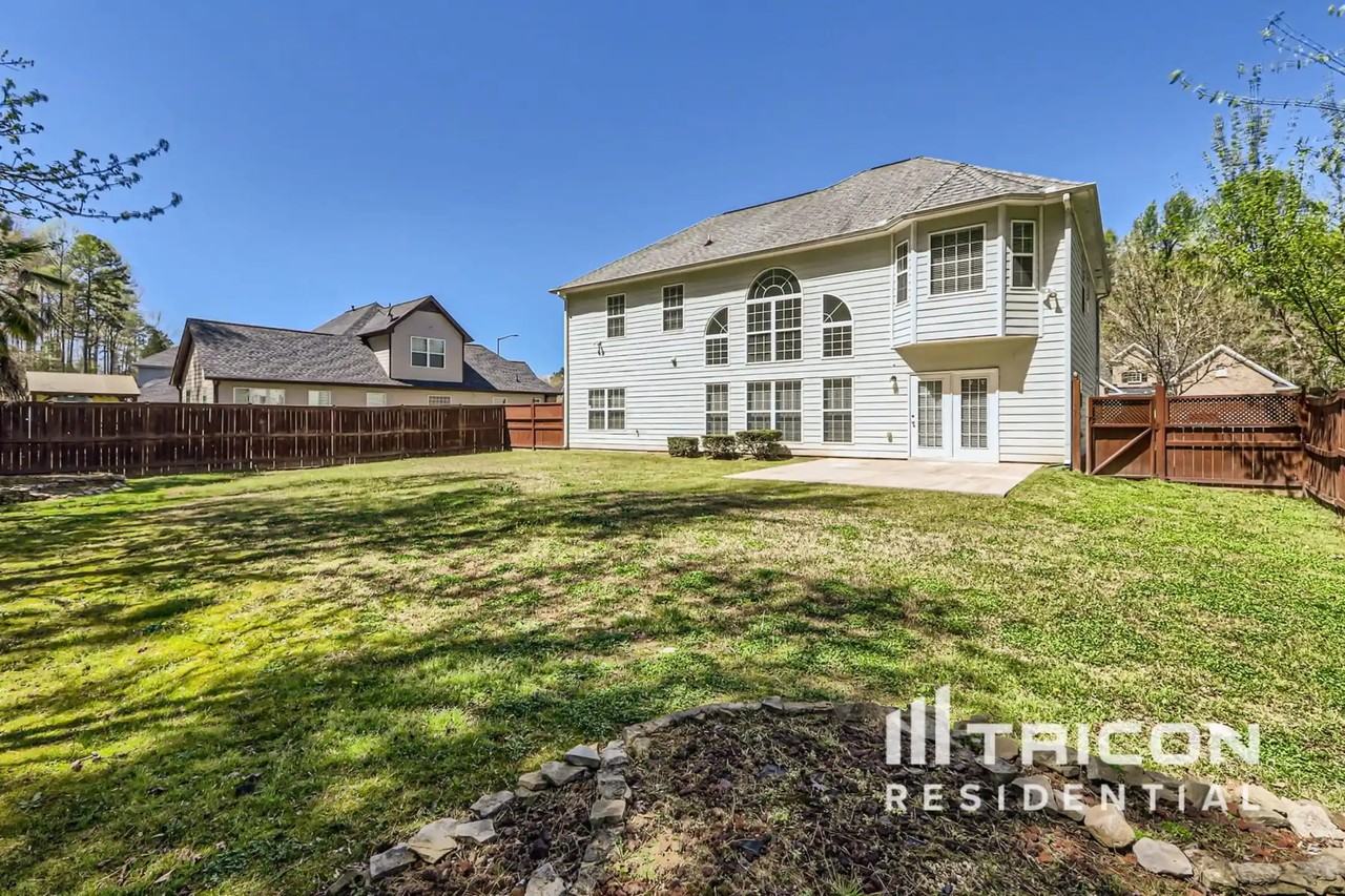 5412 The Vyne Avenue Atlanta GA - Photo 2 of 21