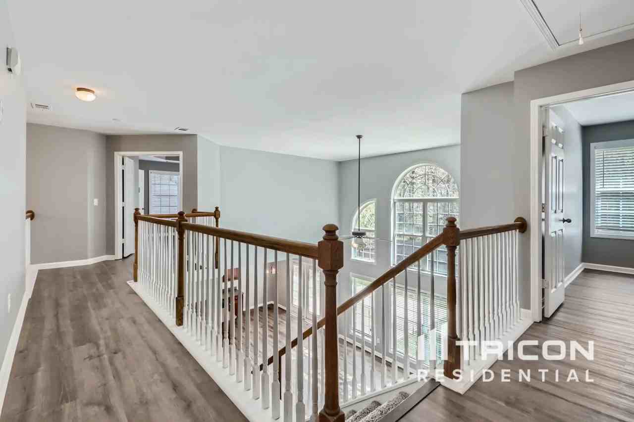 5412 The Vyne Avenue Atlanta GA - Photo 3 of 21