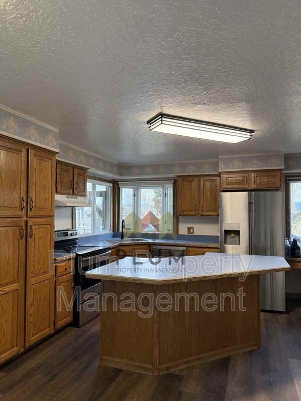 15205 Mullan Rd - Photo 2 of 30