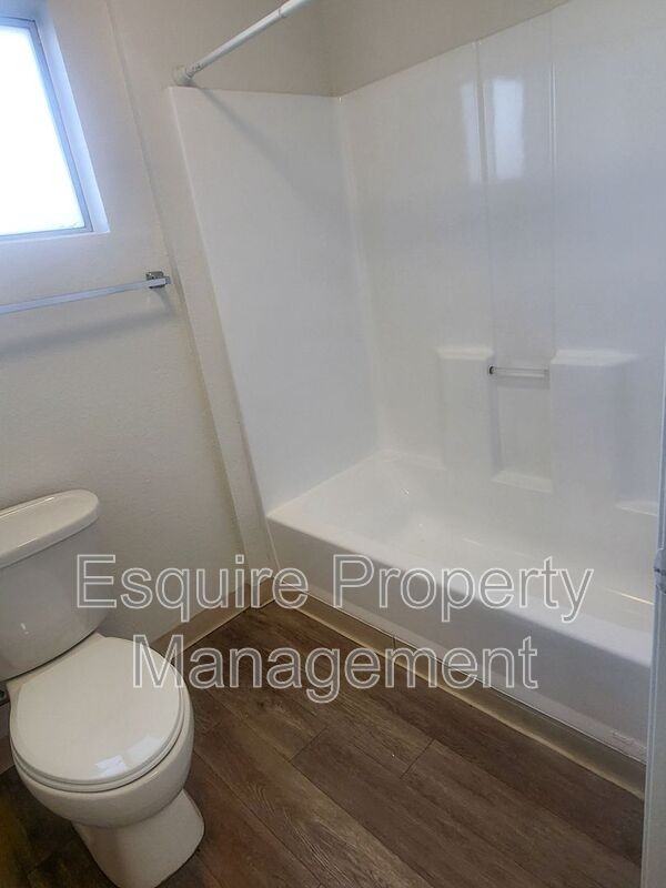 990 Ashland Ave #7 - Photo 5 of 6