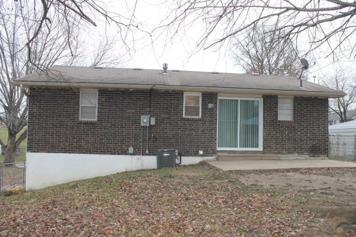 204 Carla St - Photo 2 of 13