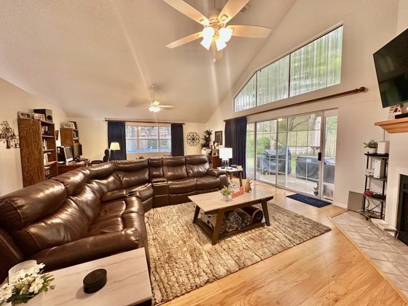 865 Brande Ct - Photo 3 of 22