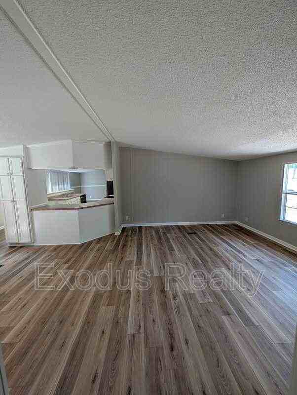 94 Sean Ln - Photo 2 of 17