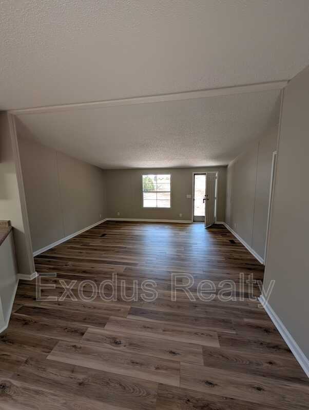 94 Sean Ln - Photo 4 of 17