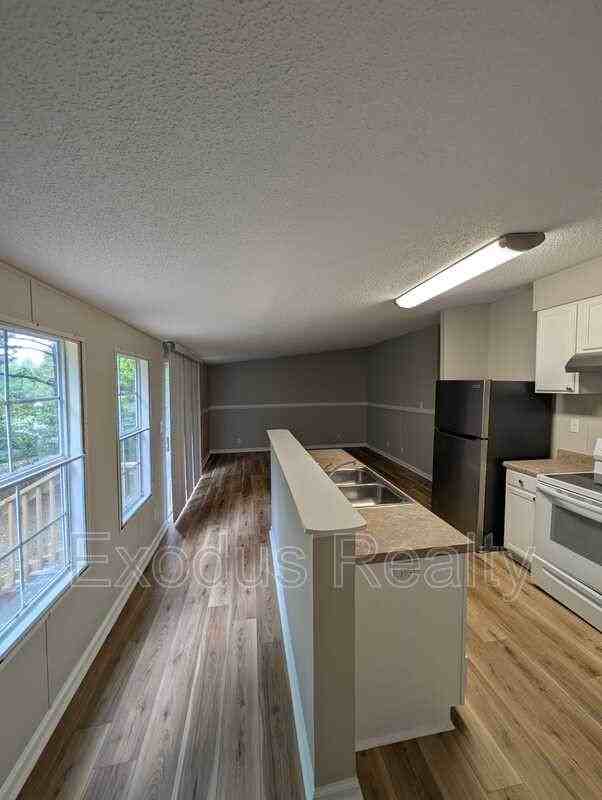 94 Sean Ln - Photo 5 of 17