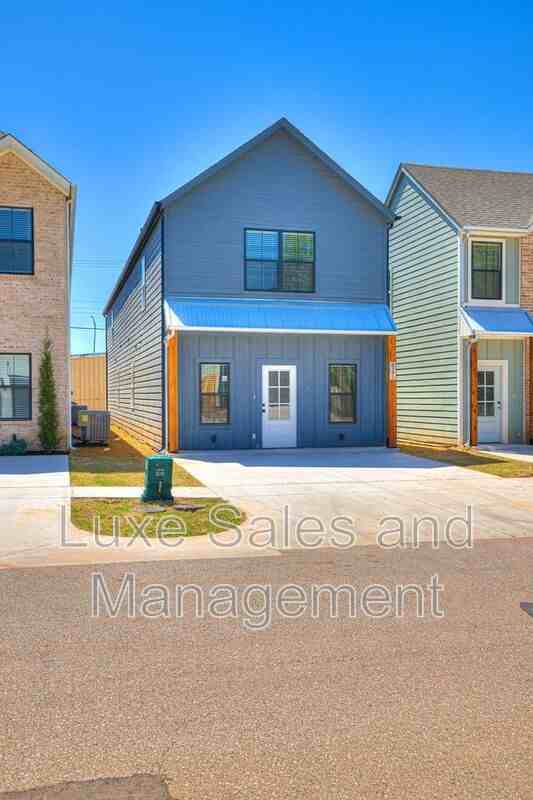 610 W 2nd St - Photo 6 of 39