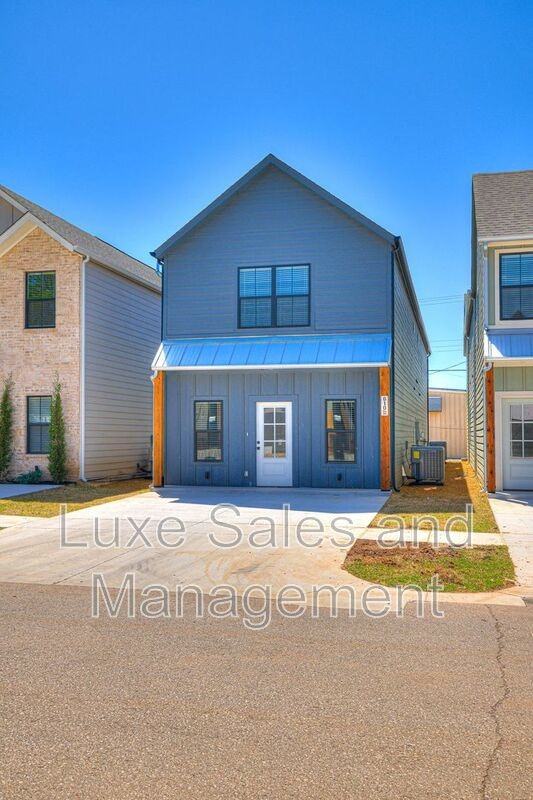 610 W 2nd St - Photo 7 of 39