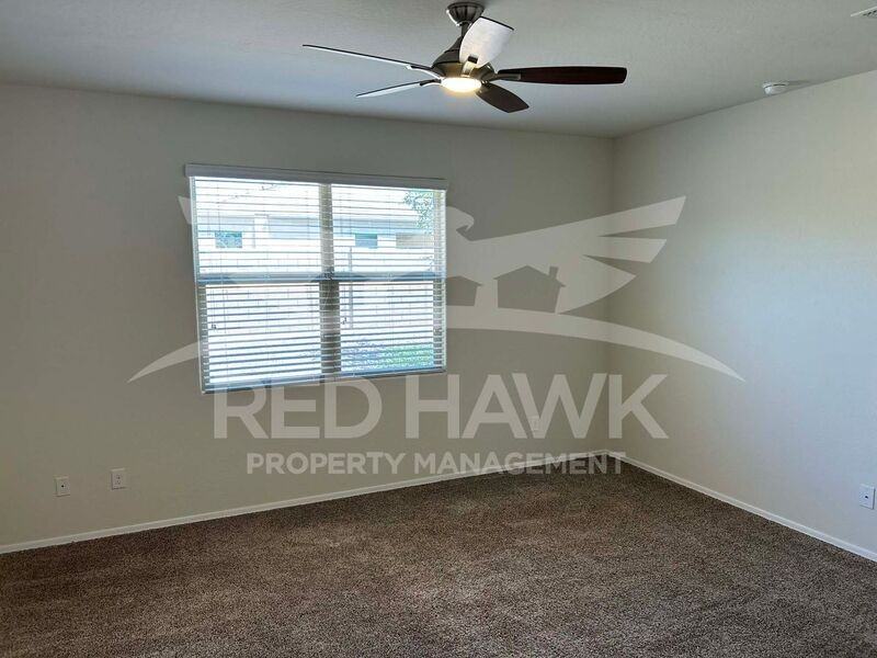 4734 E Pearl Rd - Photo 3 of 21