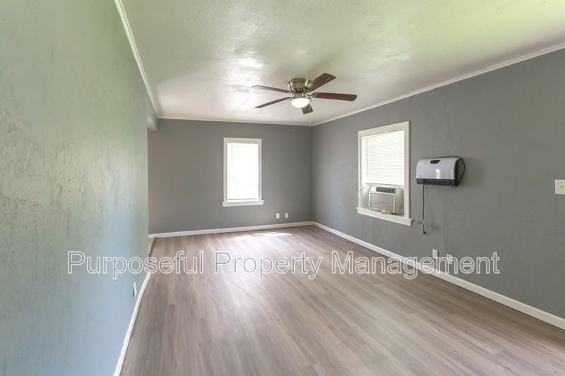 3200 Sw 20th St - Photo 4 of 22