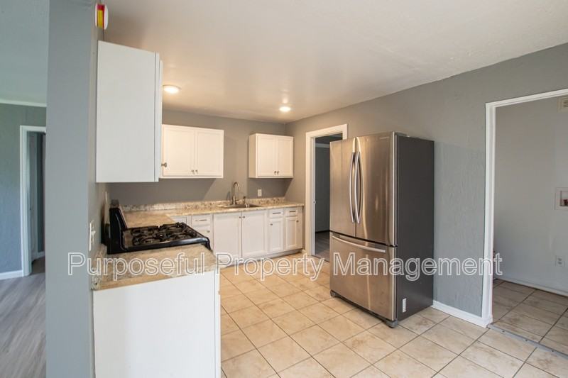 3200 Sw 20th St - Photo 7 of 22