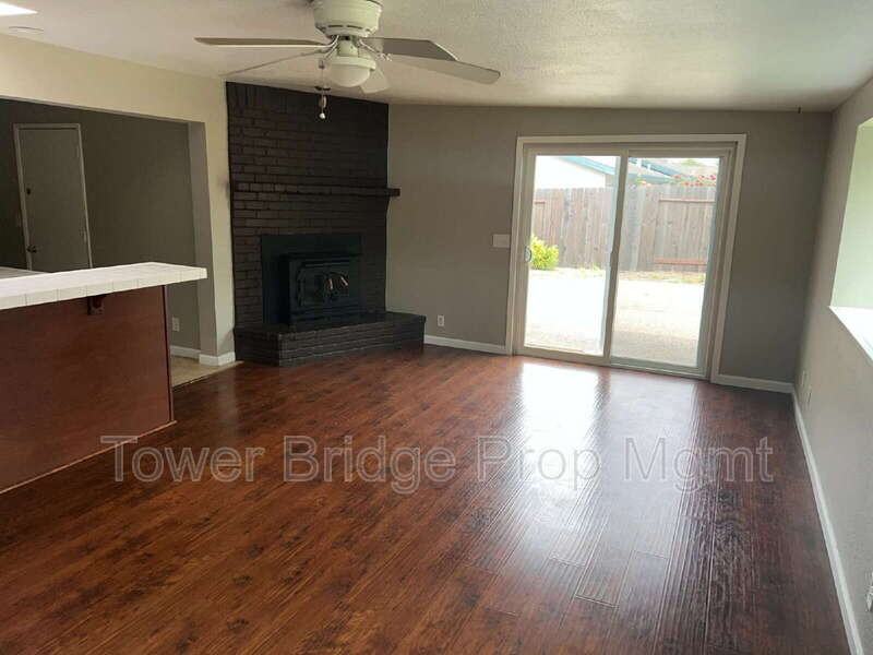 6306 Trajan Dr - Photo 6 of 22