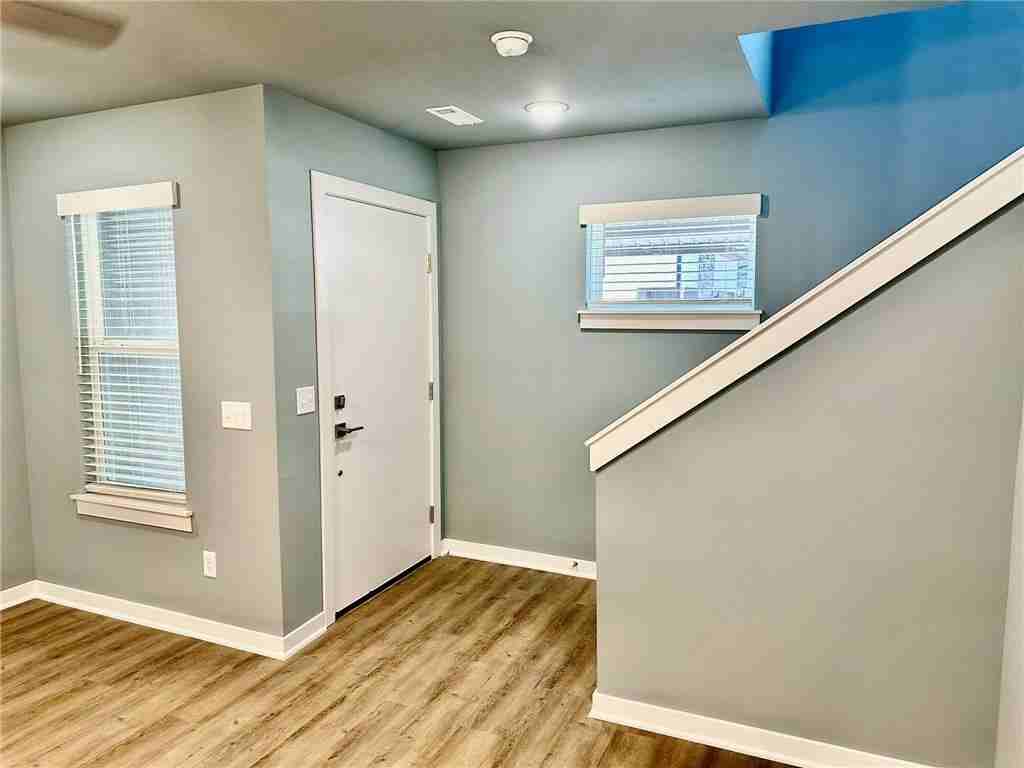 911 N Rupple Rd - Photo 2 of 22