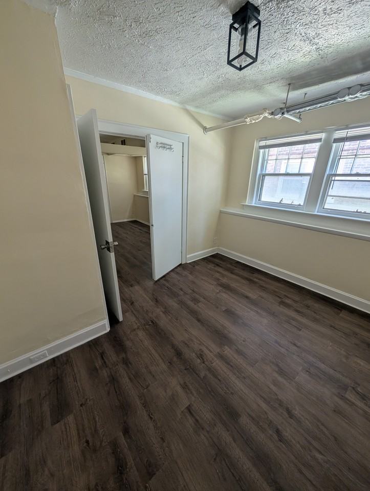 2453 Overlook Rd - Photo 2 of 13