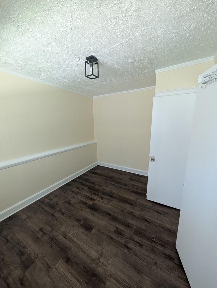 2453 Overlook Rd - Photo 3 of 13