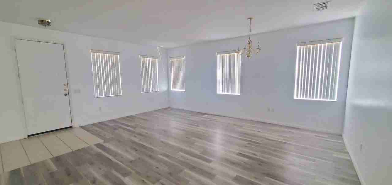 1408 Pine Ridge Dr - Photo 2 of 8