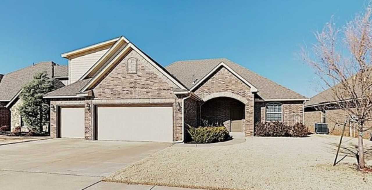 13529 Lancet Ln - Photo 3 of 15