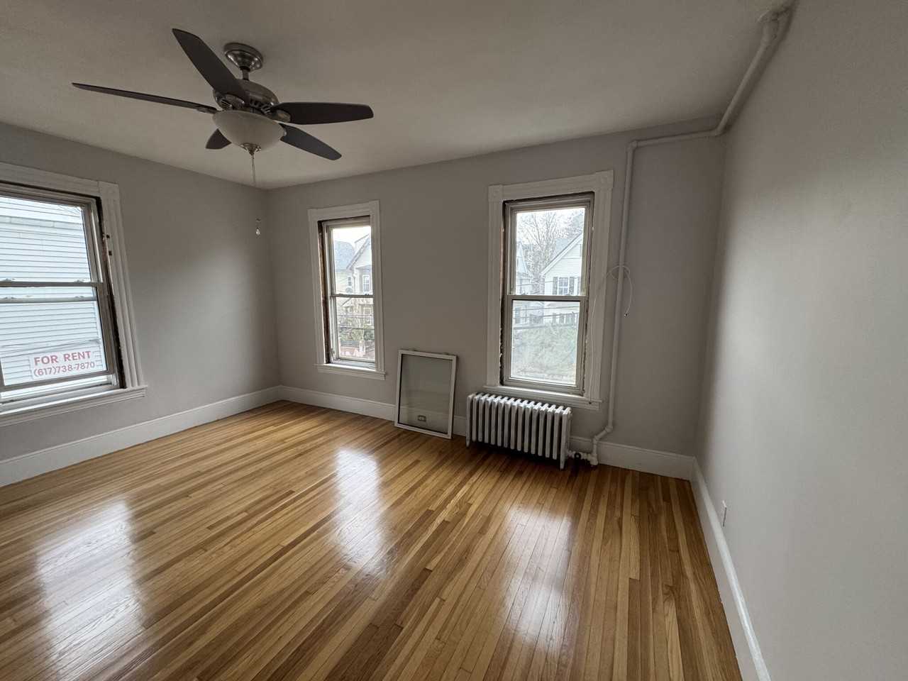 24 Foster St - Photo 2 of 25