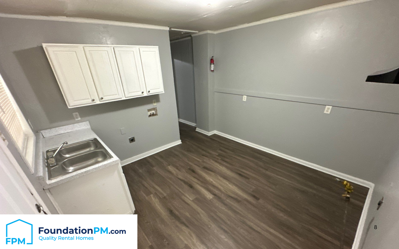2312 Norman Ave - Photo 3 of 9