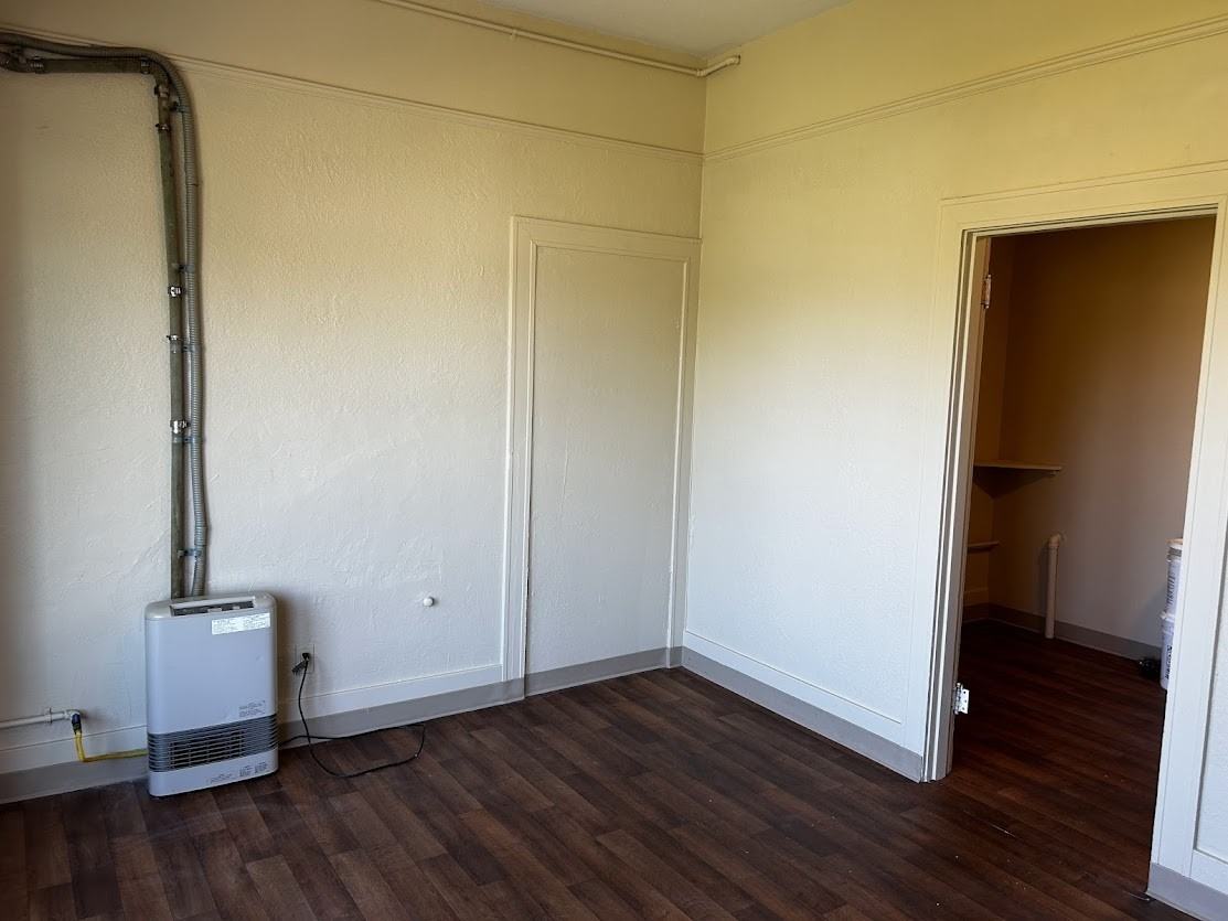 65th and Foster Apartments - Photo 2 of 11