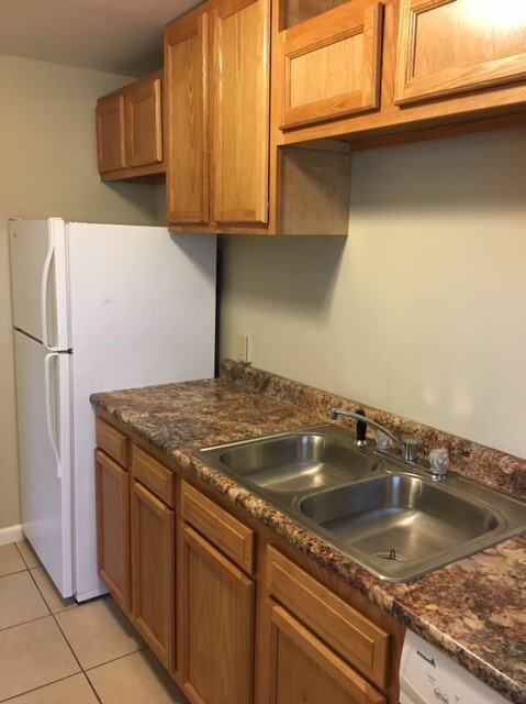 945 S 4th Street - Photo 3 of 13