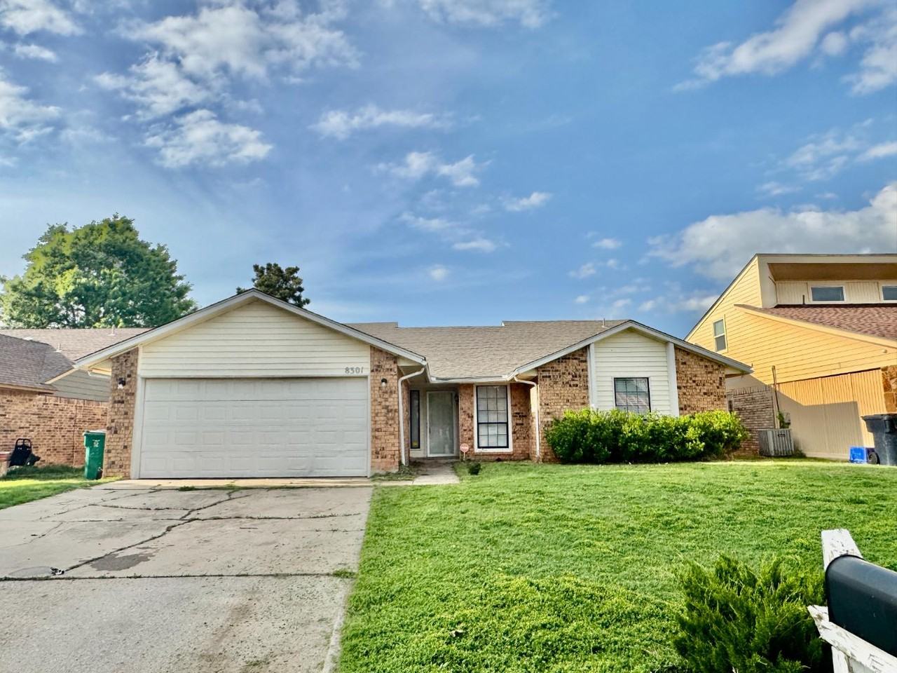 8301 Nw 112th St - Photo 3 of 20