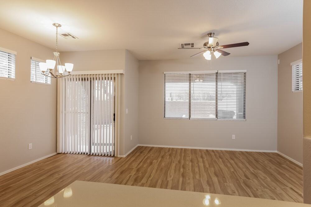 21808 N 40th Pl - Photo 4 of 17