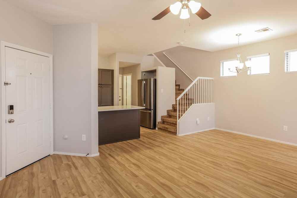 21808 N 40th Pl - Photo 6 of 17