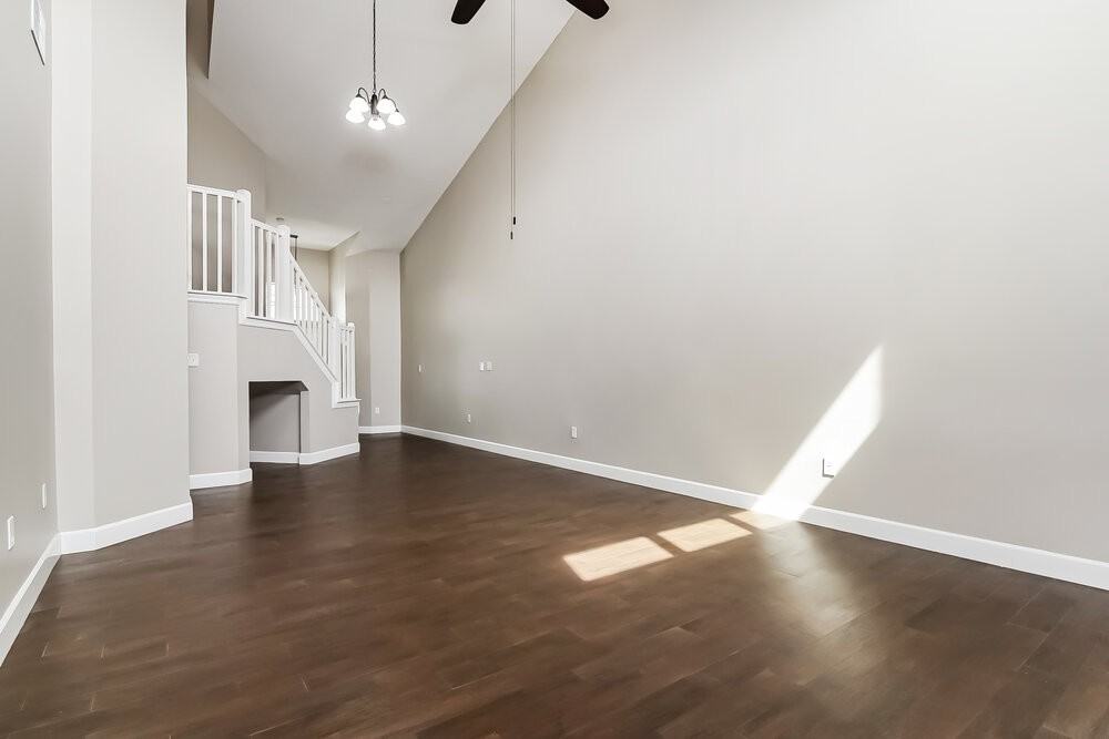 214 Chippendale Ter - Photo 6 of 17