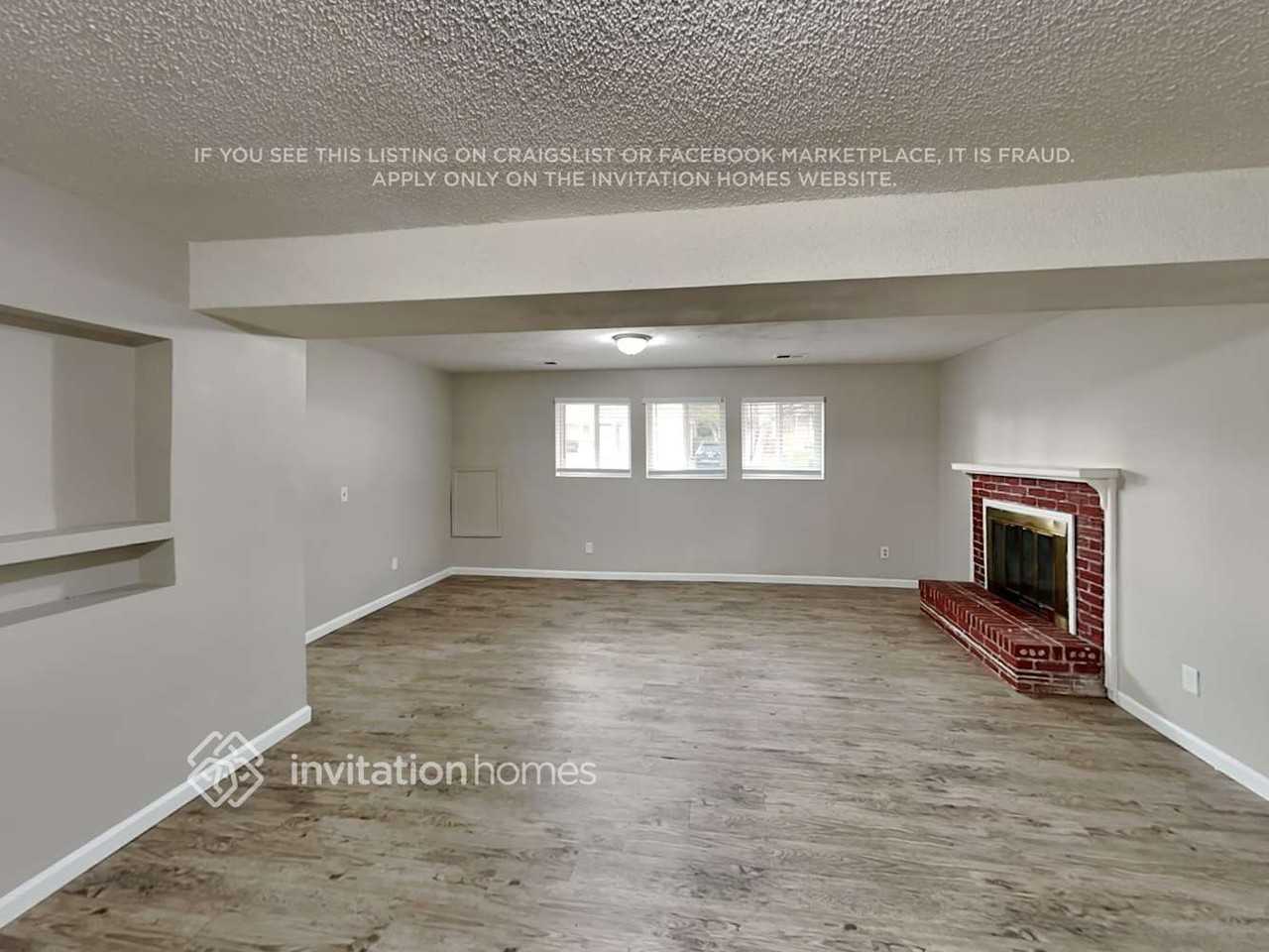 2929 S Biscay St - Photo 4 of 19