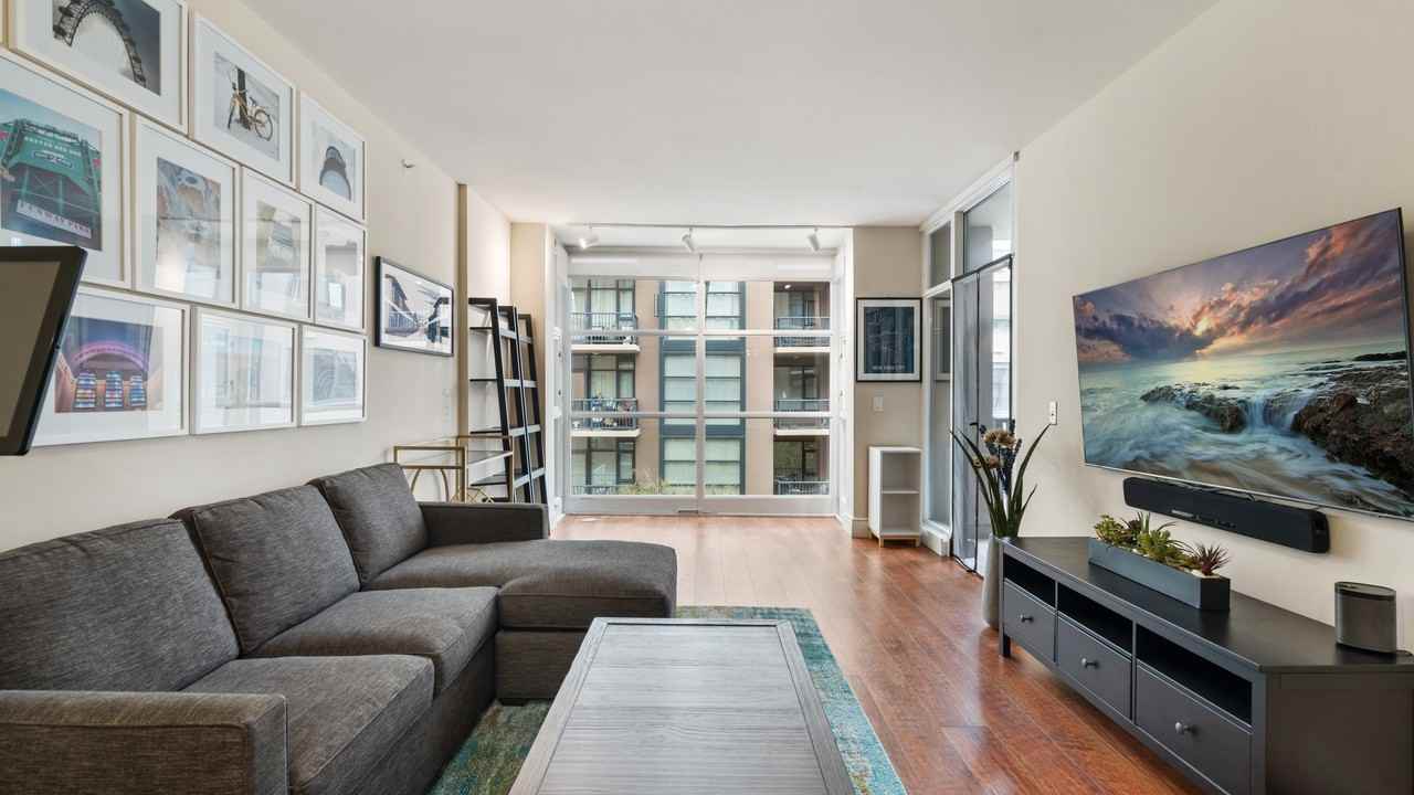 530 K Street #409 - Photo 5 of 23
